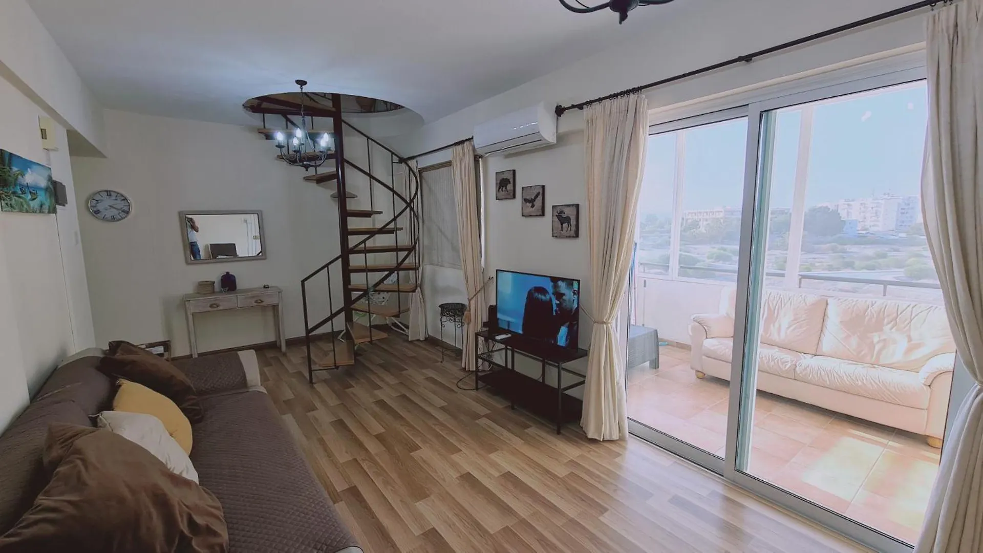 Stay Sea And Salt Lake Panoramic View Apt Λάρνακα