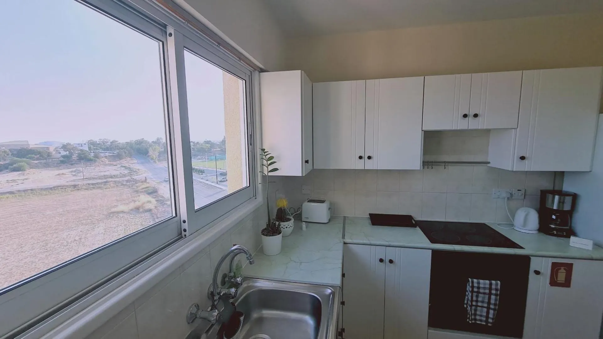 Stay Sea And Salt Lake Panoramic View Apt Λάρνακα Διαμέρισμα