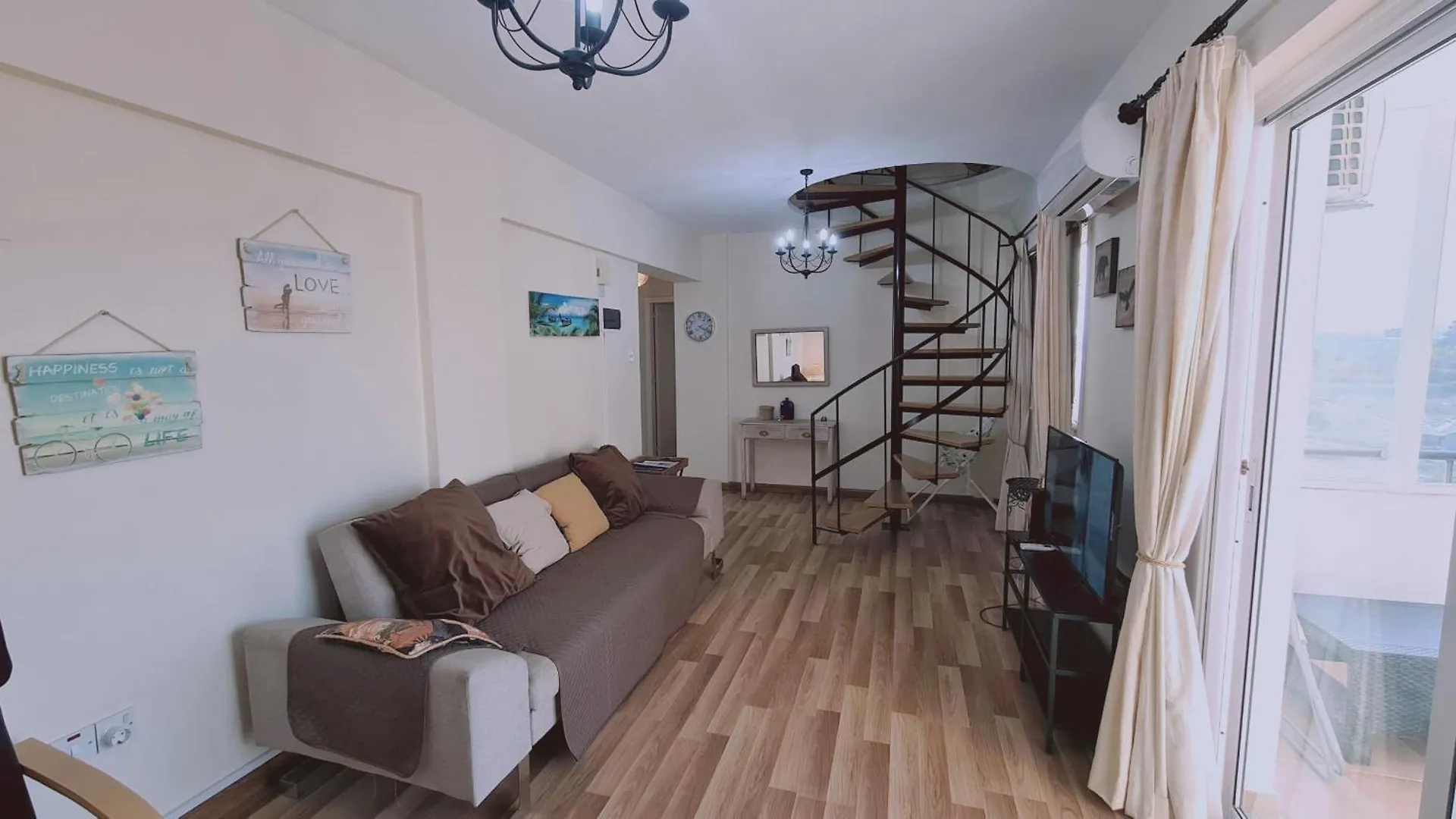 Stay Sea And Salt Lake Panoramic View Apt Λάρνακα
