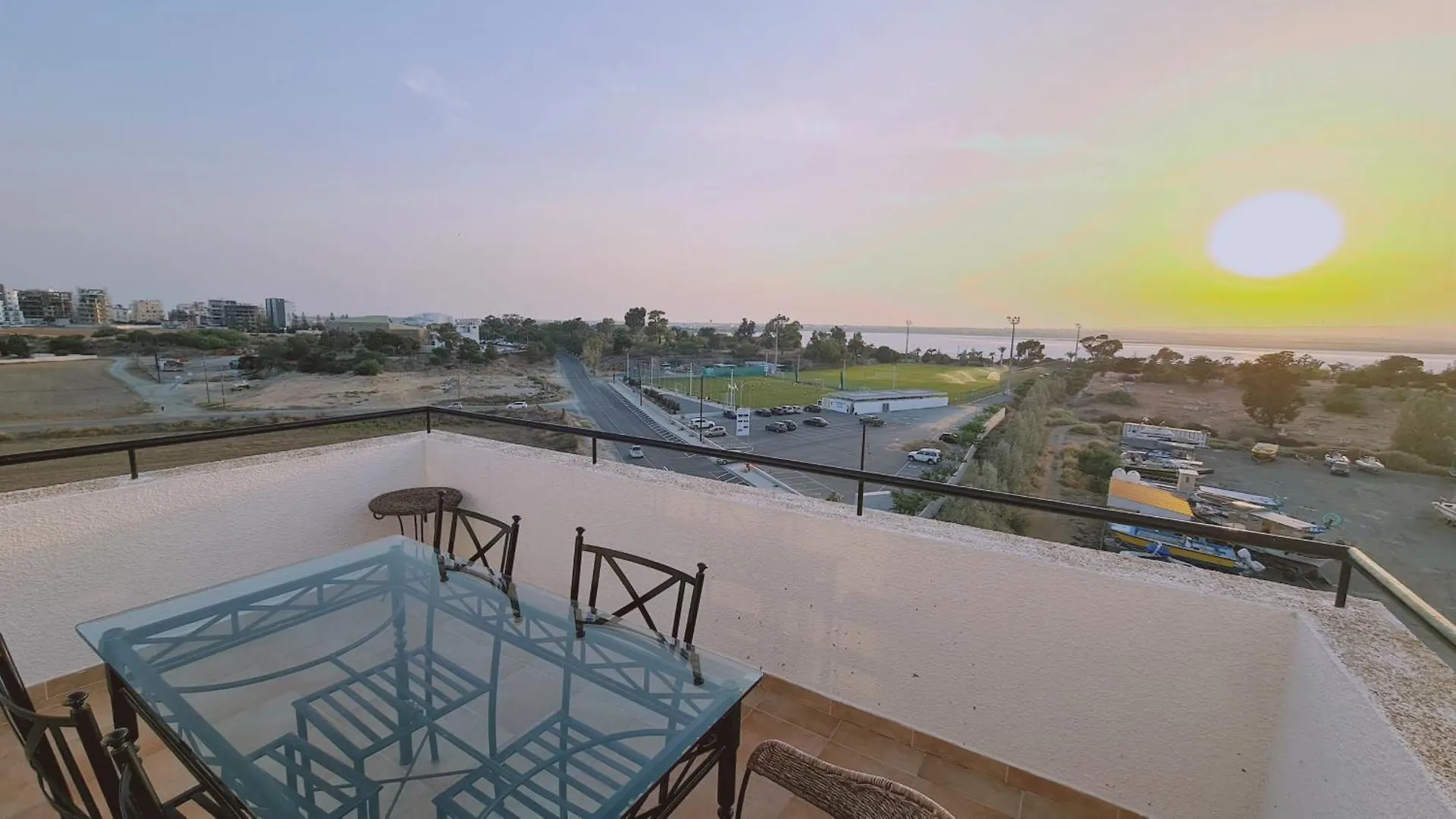 Stay Sea And Salt Lake Panoramic View Apt Larnaca 0*,