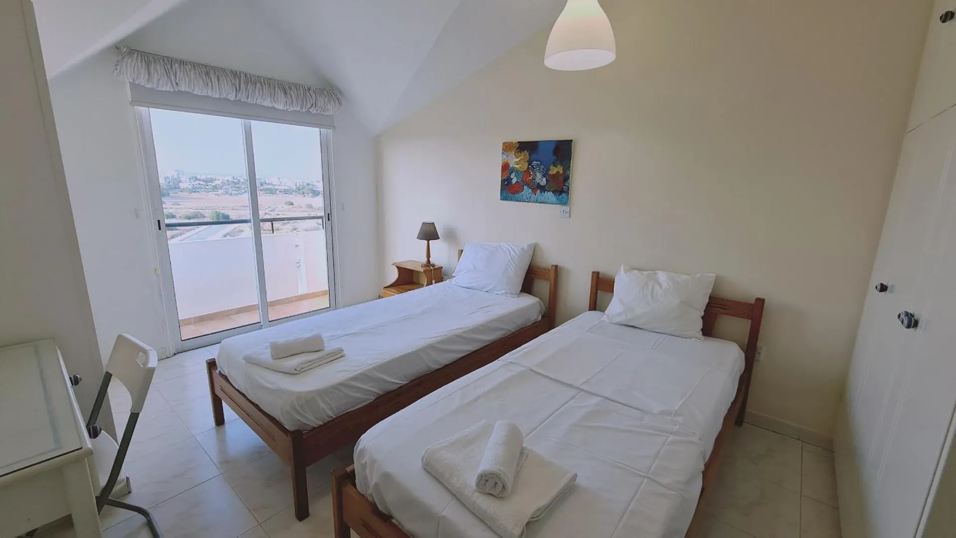 Stay Sea And Salt Lake Panoramic View Apt Larnaca Cyprus