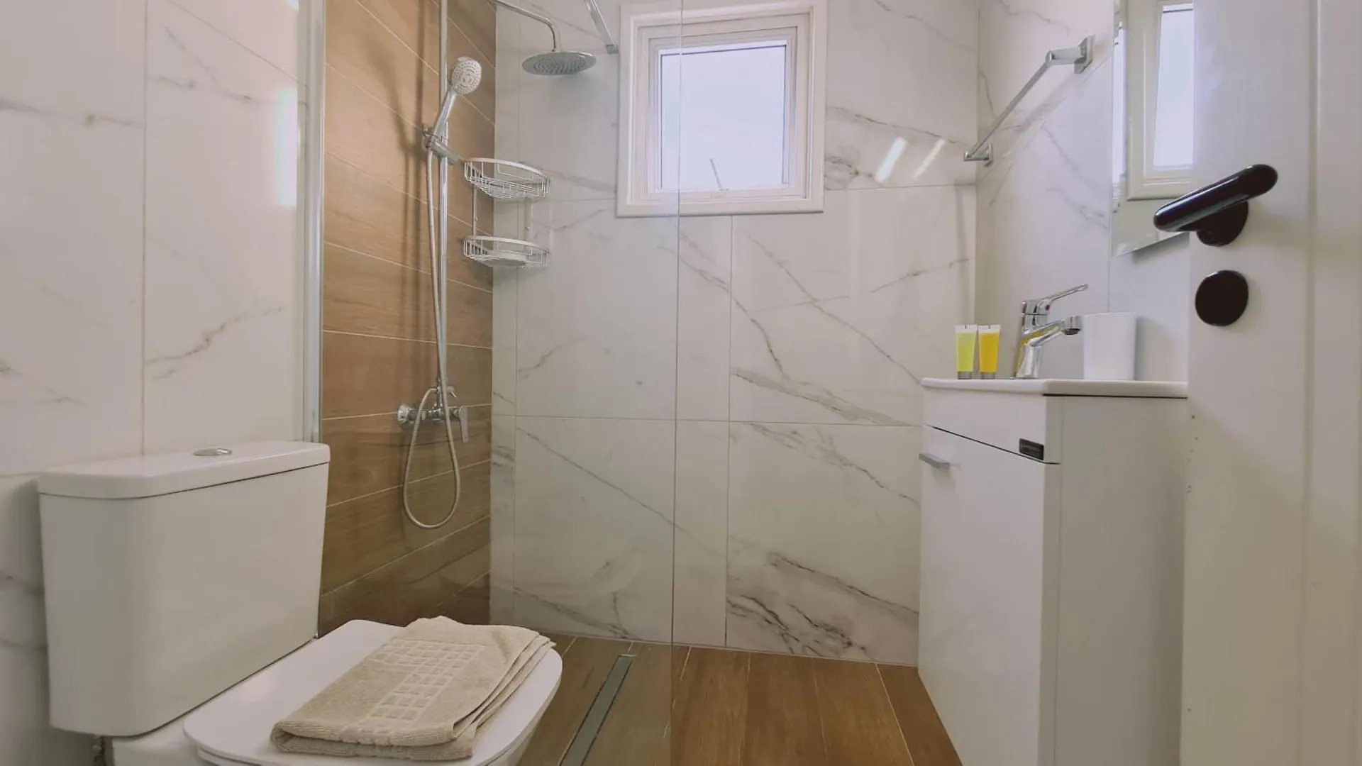 Apartment Stay Sea And Salt Lake Panoramic View Apt Larnaca